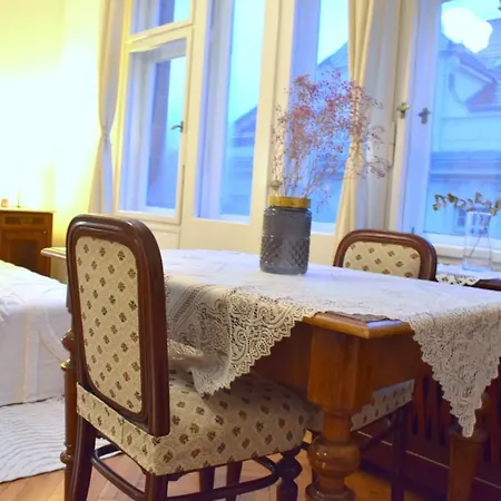 Old Town - Konviktska *