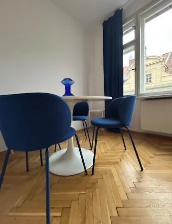 Old Town - Konviktska * Πράγα